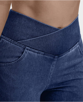 Calça Jeans de Cintura Alta Cruzada - Frete Grátis